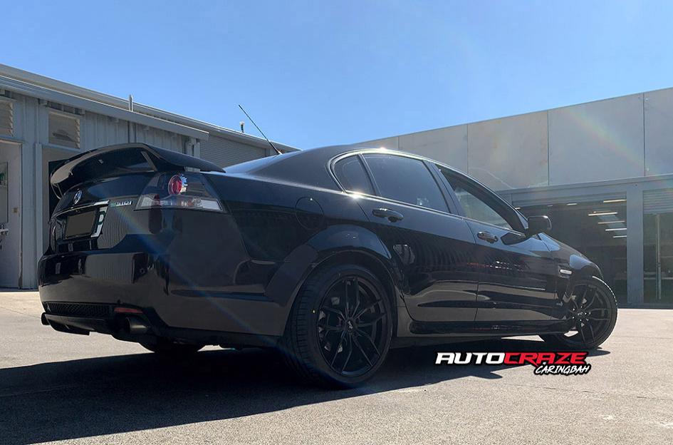 HOLDEN-COMMODORE-VOSSO-GLOSS-BLACK